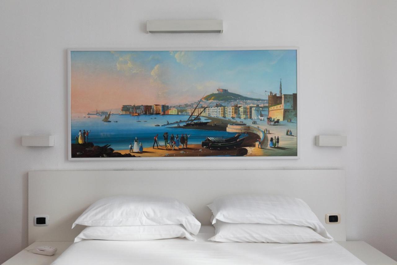 เร็กซ์ ไลฟ์สไตล์ โฮเทล Hotel เนเปิลส์ ภายนอก รูปภาพ