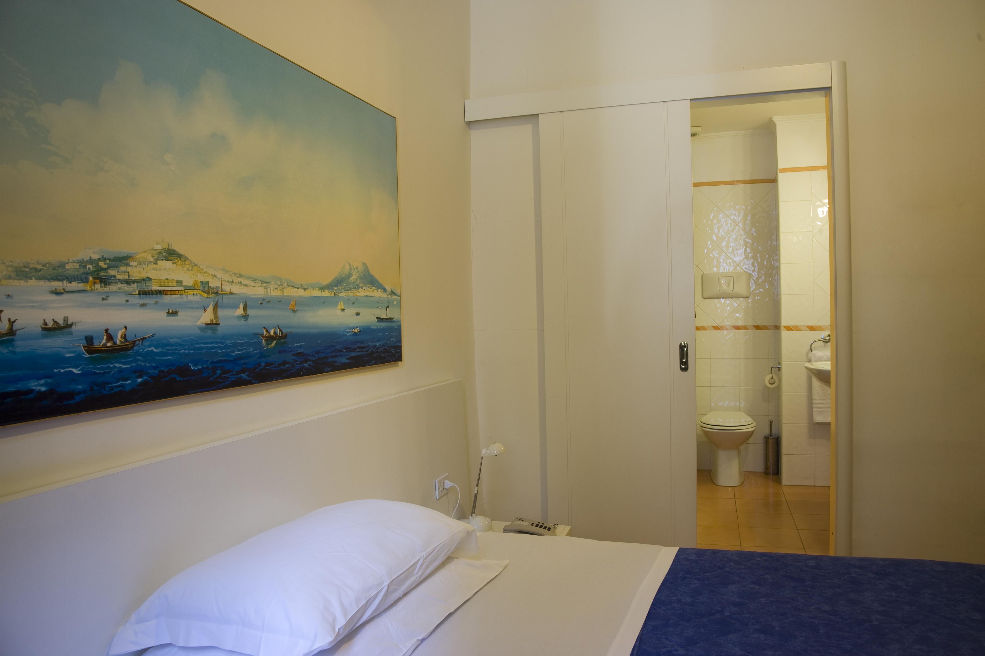 เร็กซ์ ไลฟ์สไตล์ โฮเทล Hotel เนเปิลส์ ห้อง รูปภาพ